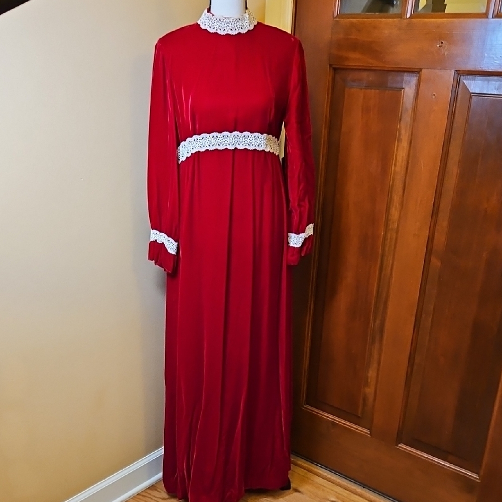 VINTAGE RED DRESS LONG 70s 60s LACE VELVET LIKE LONGSLEEVED